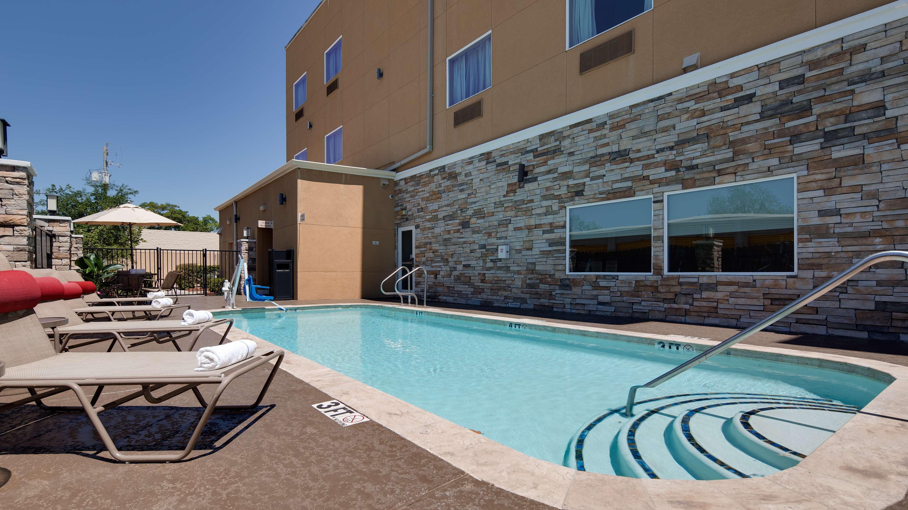 Best Western Plus Lake Jackson Inn & Suites Екстер'єр фото
